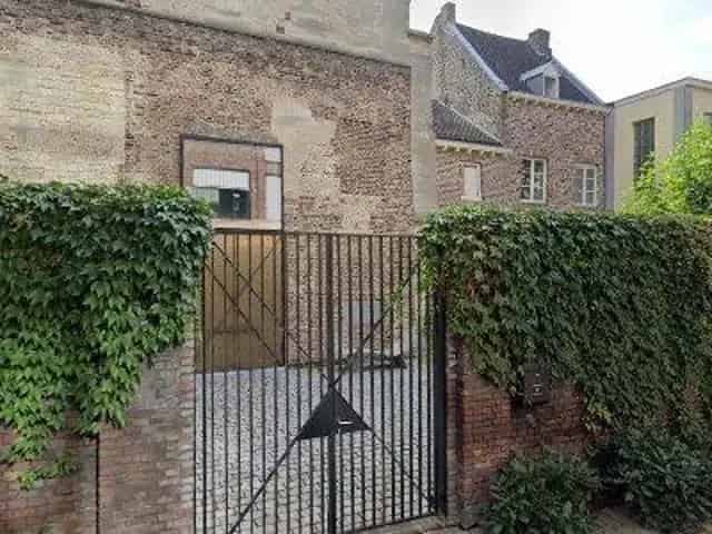 Huis Andriespoort Maastricht: 3 Slaapkamers, Luxe Badkamer, Ruime Zolder