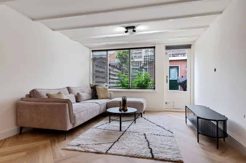 Huis te koop Monnickendam: Instapklare woning met moderne keuken en badkamer