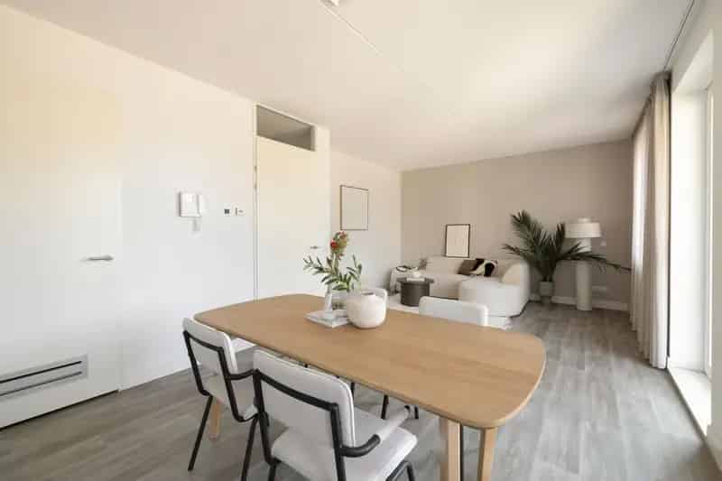 3 Kamer Appartement Diemen Holland Park  Zonnig Balkon Eigen Grond
