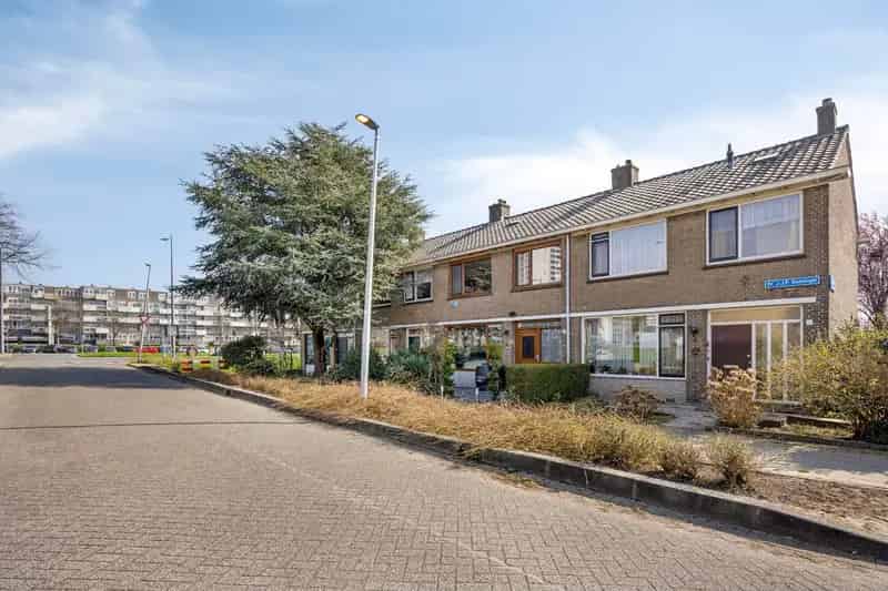 5 Slaapkamers Huis Rotterdam Lage Land Jacuzzi Tuin