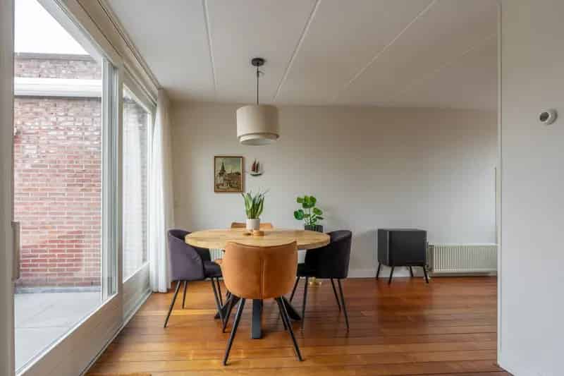 Tussenwoning Bemmel  Drive in Garage Zuid Dakterras Kantoor Aan Huis