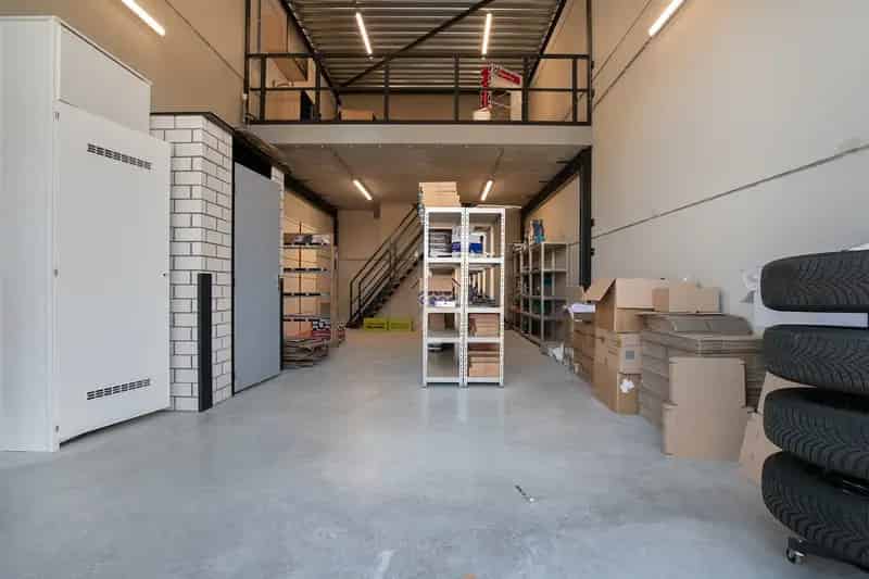 Bedrijfshal te Huur Venlo 75m2 Moderne Bedrijfsruimte
