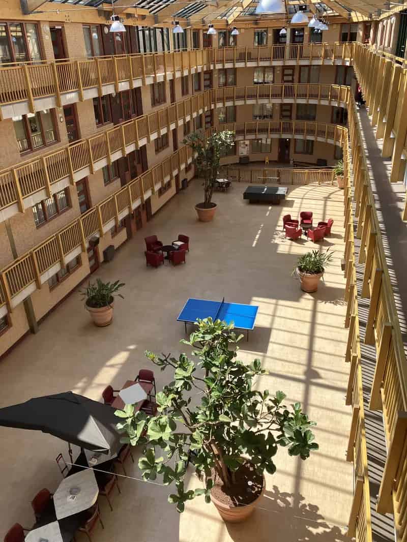 Ruim appartement De Ark nabij winkels en OV