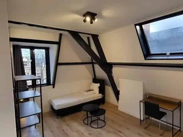 Studio Den Haag Regent Street Studenten Luxe Gemeubileerd