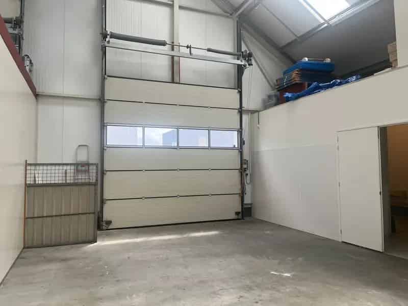 Bedrijfshal te huur Leek 430m2 Werkplaats Kantoor