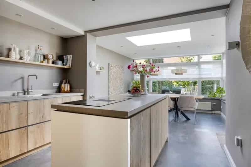 Ruime Tweekapper 4 Slaapkamers Best Garage Oprit