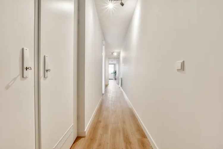 Modern Appartement Amsterdam Nabij Openbaar Vervoer en Scholen