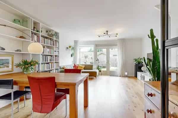Gezinswoning Merenwijk Leiden 4 slaapkamers moderne keuken tuin