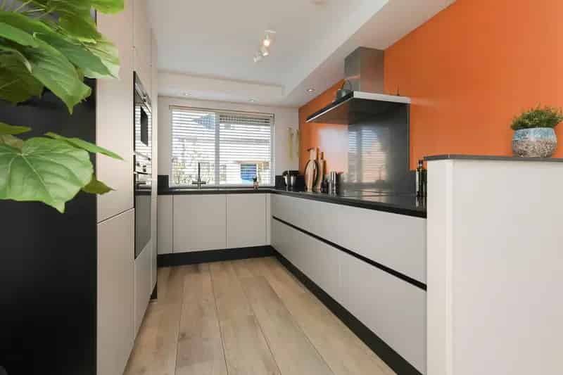 Huis te koop Waddinxveen: 3 slaapkamers, moderne keuken en badkamer