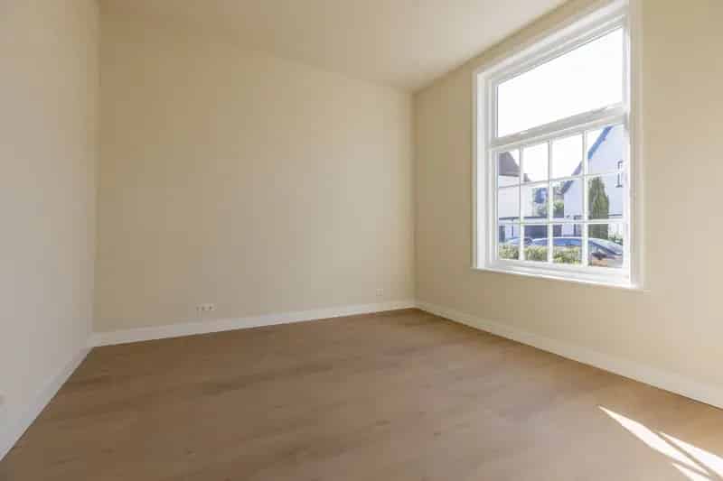 Bussum benedenwoning gerenoveerd 61m2 tuin
