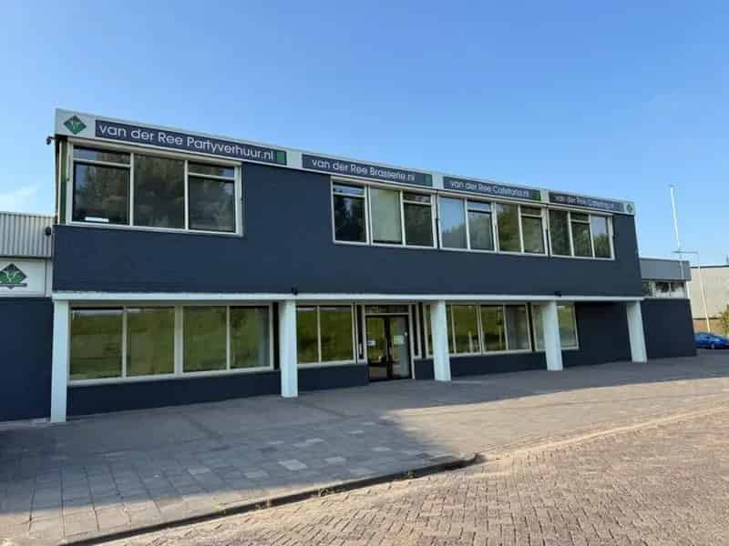Kantoorruimte te Huur 75m2