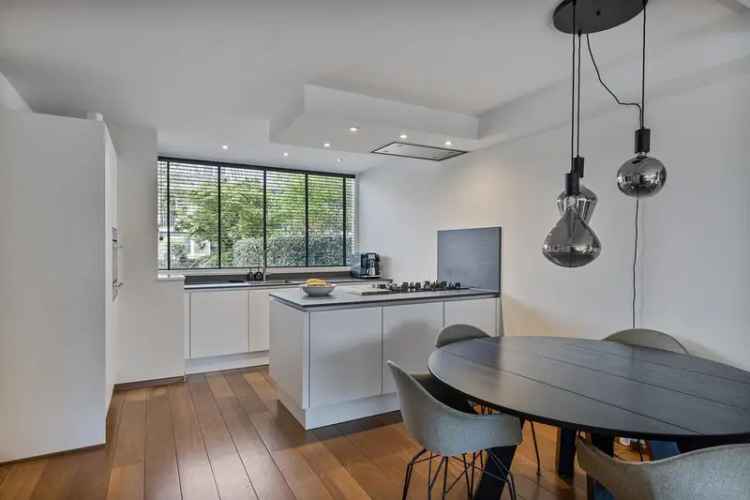Moderne 5 Slaapkamer Tussenwoning Middelwatering