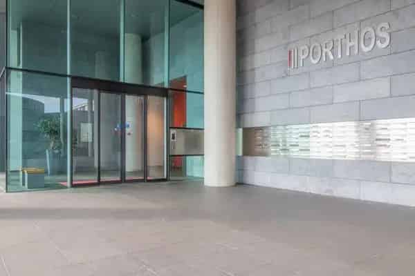 Gemeubileerd 3-kamer appartement Porthos met privé parkeerplaats
