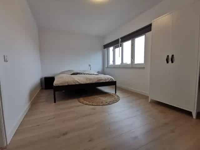 Ruim 4-kamer appartement Diemen Boomhazelaaroord Nabij Amsterdam