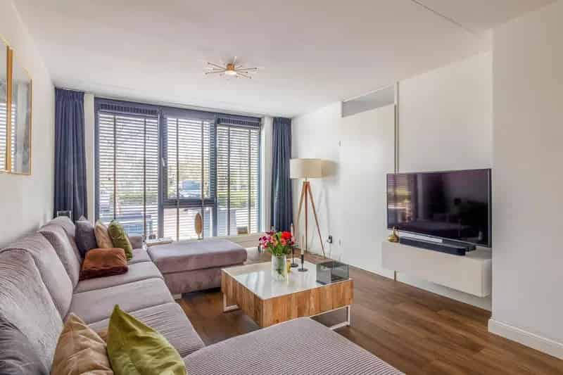Ruime Tussenwoning 3 Slaapkamers Vloerverwarming Airco Dakterras Tuin