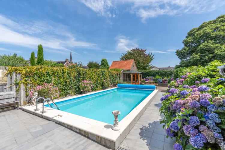 Huis Te Koop , 3, Pastoor Hermansstraat, Haps, Noord-Brabant