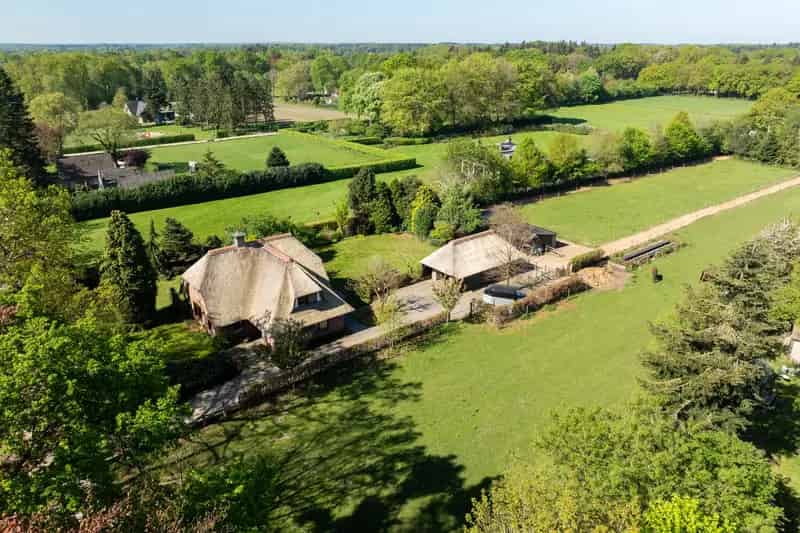 Landhuis met Paardenfaciliteiten nabij Epe