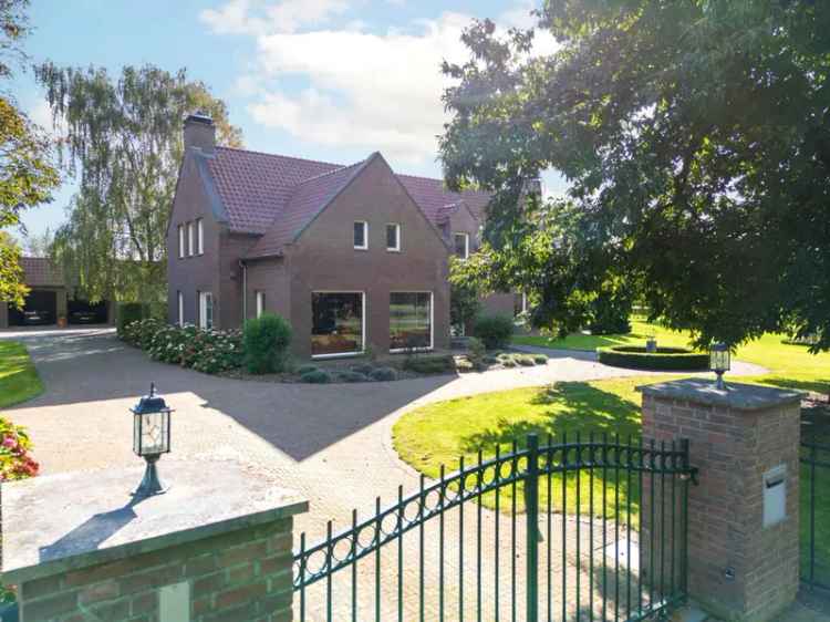 Luxe Landhuis met Dubbele Bewoning Grote Tuin en Kantoorruimte