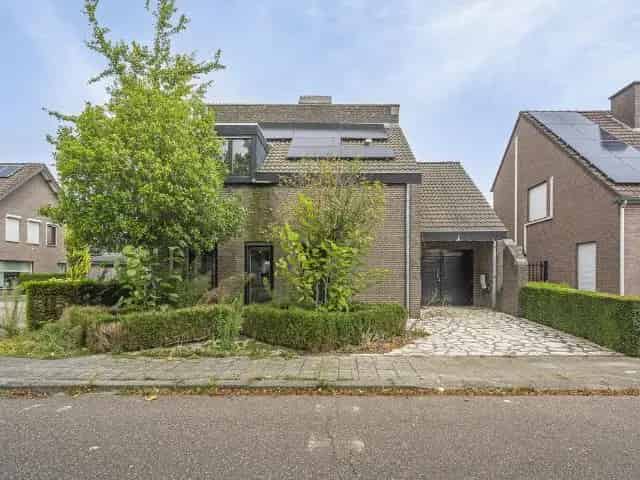 Vrijstaande woning te koop Stein 4 slaapkamers grote tuin