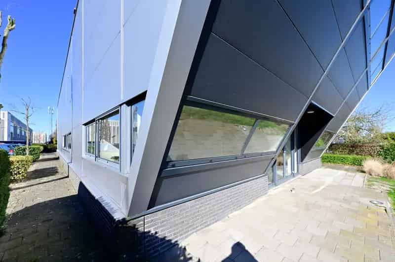 Bedrijfshal te Koop Mijdrecht 276m2 Kantoor Kantine 3x250 Ampere