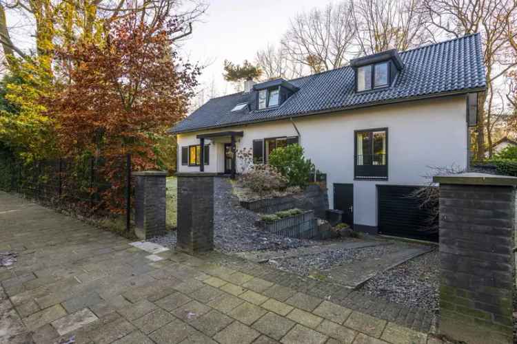 Zeer Royale Villa met Dubbele Woning 334m2 Zeist