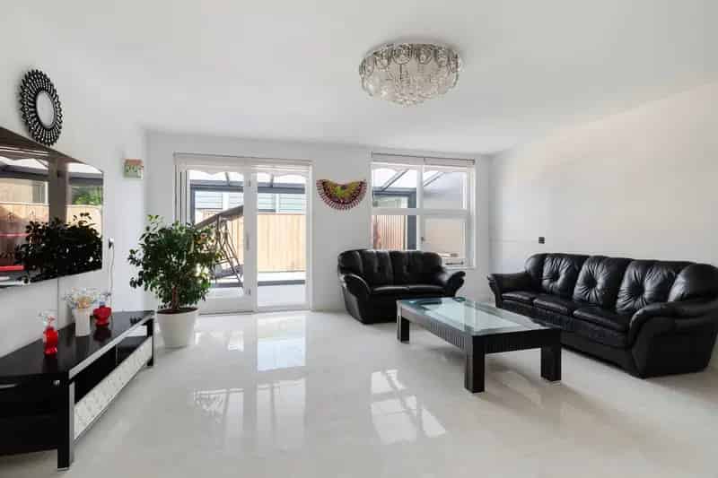 Huis te koop Schiedam: 4 Kamer Tussenwoning met Serre