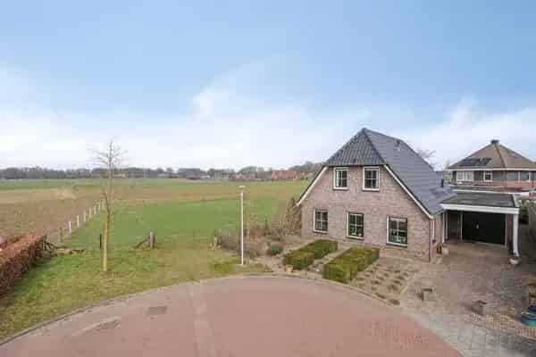 Vrijstaande woning Enter 3 slaapkamers grote tuin garage