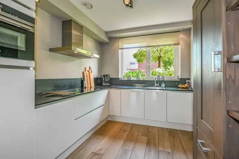 Huis te koop Maasdijk 4 slaapkamers moderne woning tuin zuidwesten