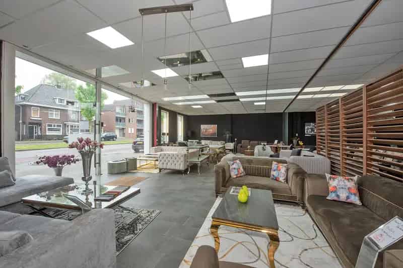 Belegging Enschede Oliemolensingel: Tankstation Winkel Studentenkamers