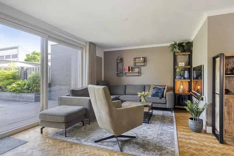 Luxe Hoekwoning 4 Slaapkamers Tilburg