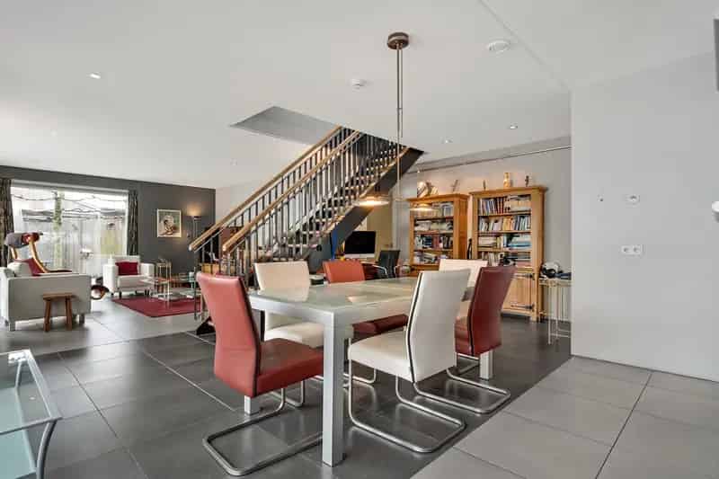 Woning met Kantoor Dieverbrug 238m2 216m2 Bedrijfsruimte Zwembad