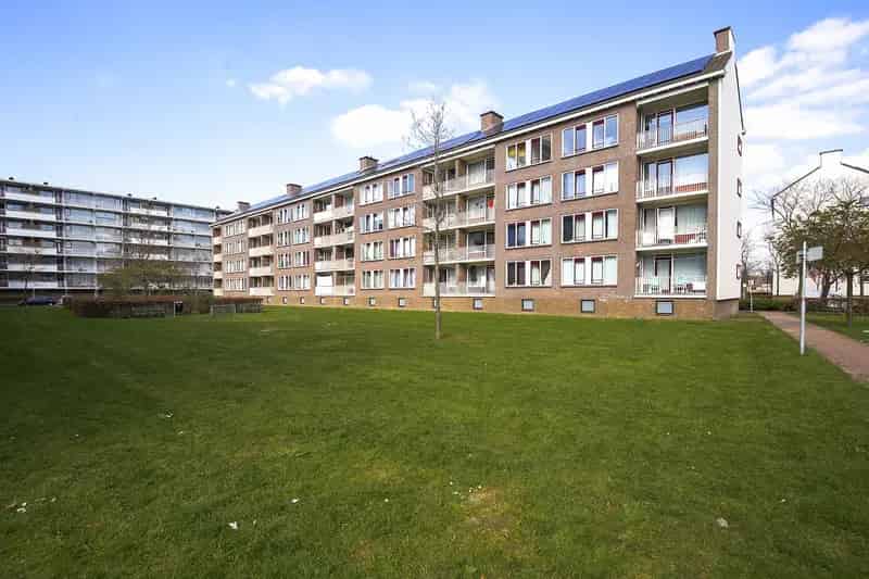 Woningruil: 2 Slaapkamers Zonnepanelen Nabij Winkels en OV
