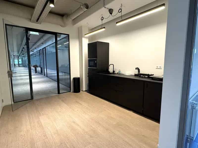 Kantoor Almere | Zoek kantoren te huur: Randstad 22 13 1316 BN Almere 
