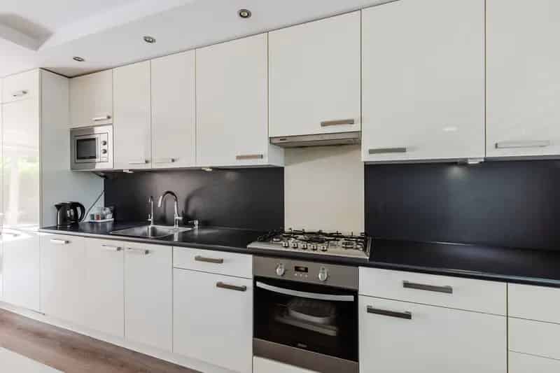 Huis te koop Amsterdam: Ruime 4 slaapkamer woning met tuin en terras