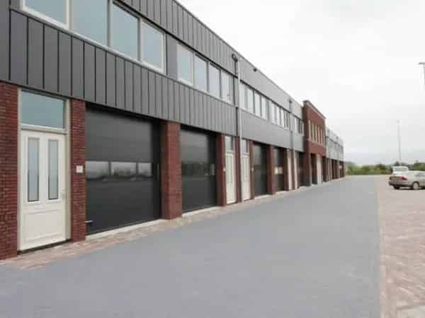 Bedrijfsunit Giessen 120m2 Kantoor en Opslag
