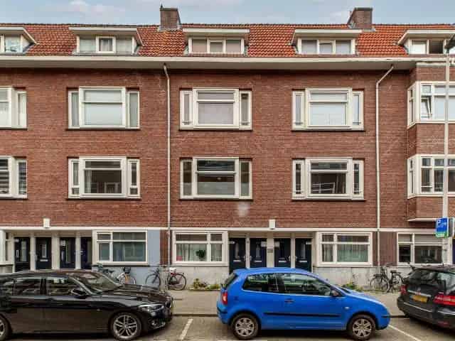 Moderne bovenwoning Rotterdam 2 slaapkamers 2 badkamers balkon