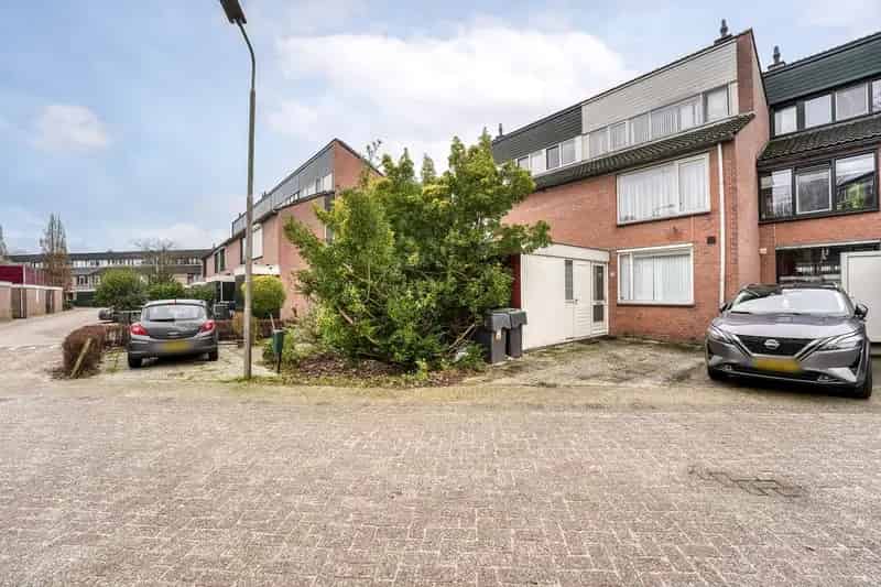 Ruime Tussenwoning 4 Slaapkamers Zoeterwoude