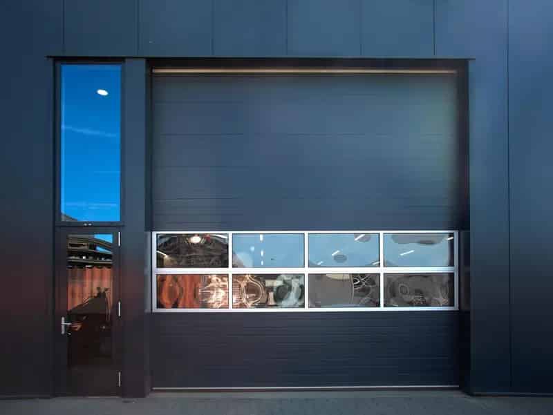 Bedrijfshal te Huur Dodewaard 270m2 plus 200m2 verdieping