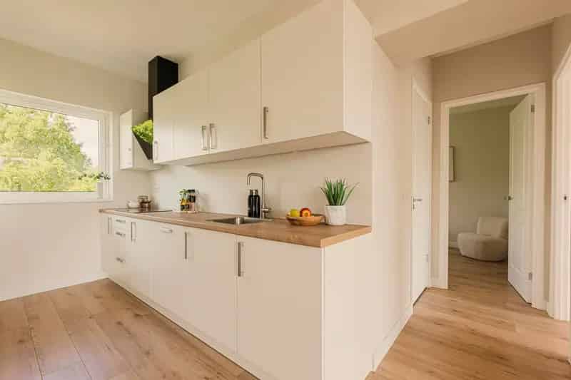 Amsterdam Buitenveldert: Gerenoveerd 3 Kamer Appartement 77m2