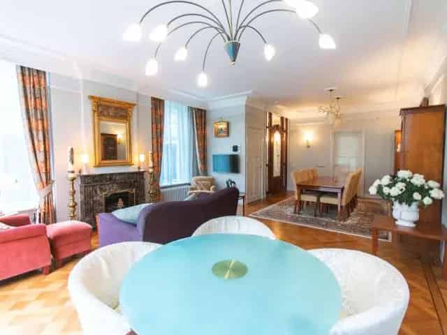 Appartement in Amsterdam, Koningslaan