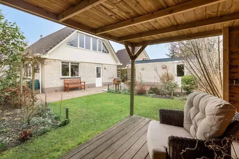Royale Vrijstaande Woning in Zeegraven met 4 slaapkamers en Grote Tuin