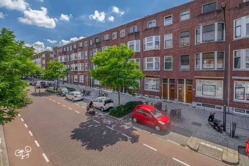 Appartement te koop Schiedam: Ruime bovenwoning nabij station