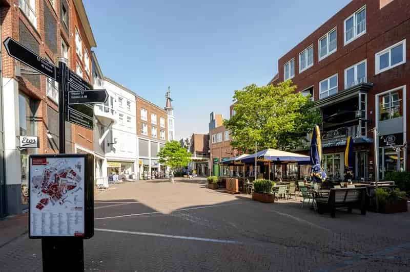 Appartement Te Koop , 68, Uitstraat, Spijkenisse, Zuid-Holland