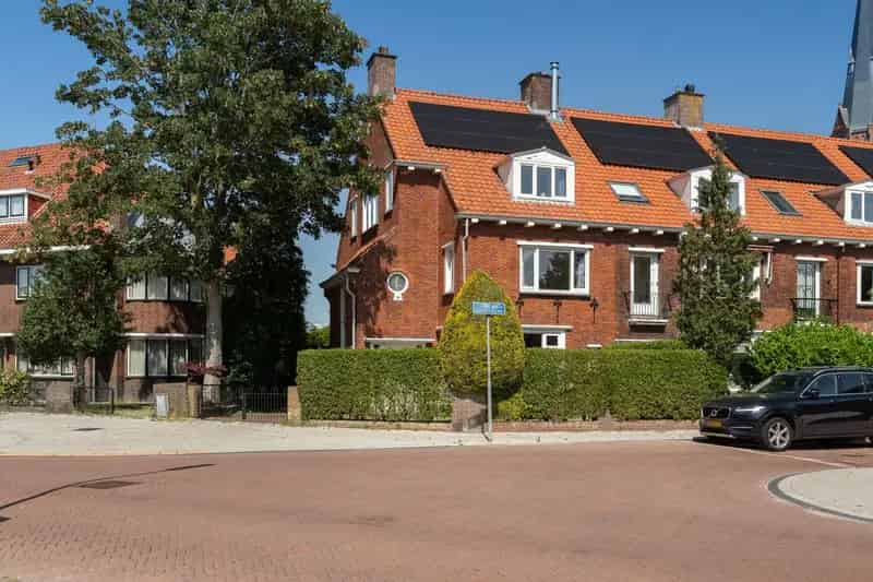 Ruim Familiehuis Wassenaar 5 slaapkamers 3 badkamers