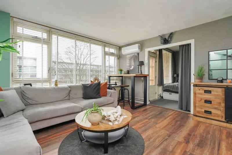 4 Kamer Appartement Leidschendam  - Moderne Badkamer - Balkon - Airco