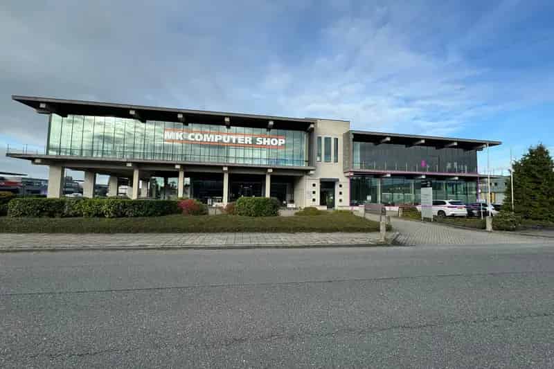 Winkel Showroom Mijdrecht 369m2 te Huur