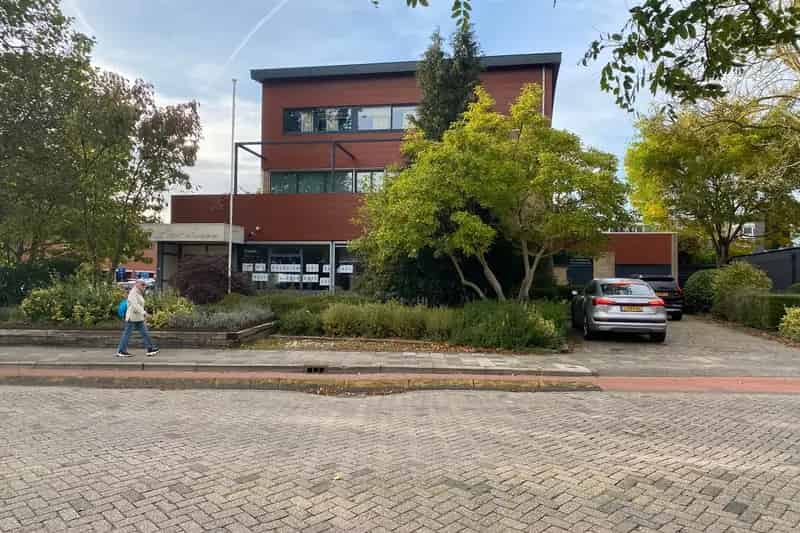 Winkel en woning te koop Barendrecht