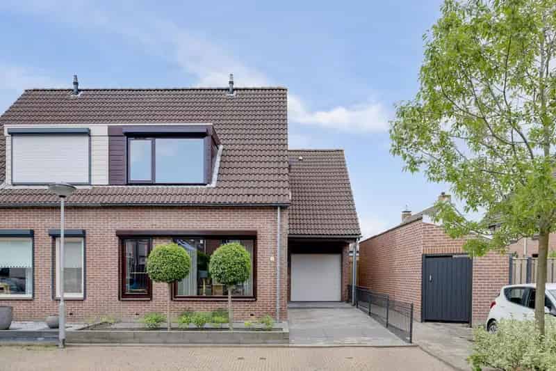 Tweekapper Yerseke 4 slaapkamers luxe badkamer tuin