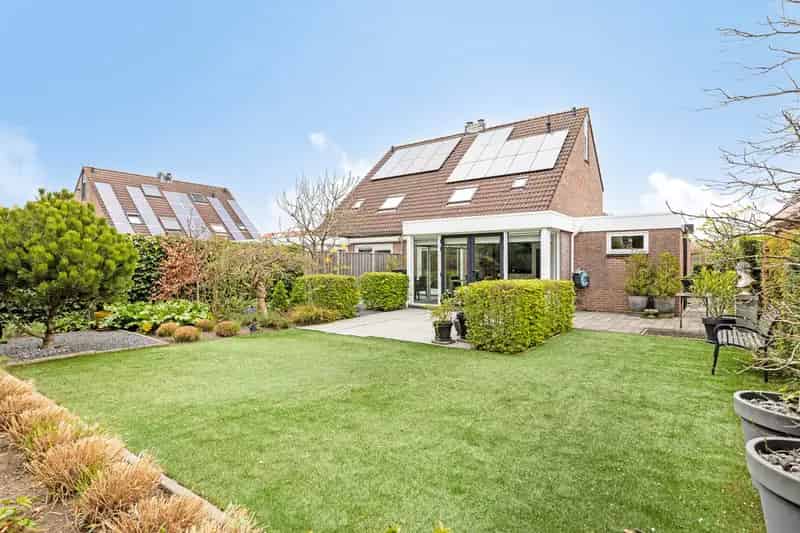 5 Slaapkamers 2-onder-1-kapwoning Vlissingen