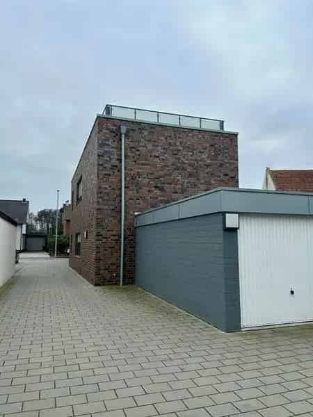 Penthouse met Dubbel Dakterras nabij Nederlandse Grens
